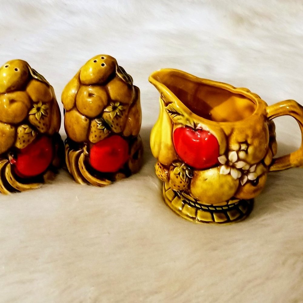Vtg Ardco Harvest Fruit Salt Pepper & Creamer Set 80's